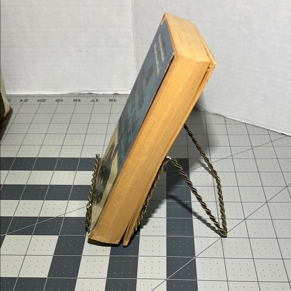 All Things Wise and Wonderful Book by James Herriot - Picture 3 of 6